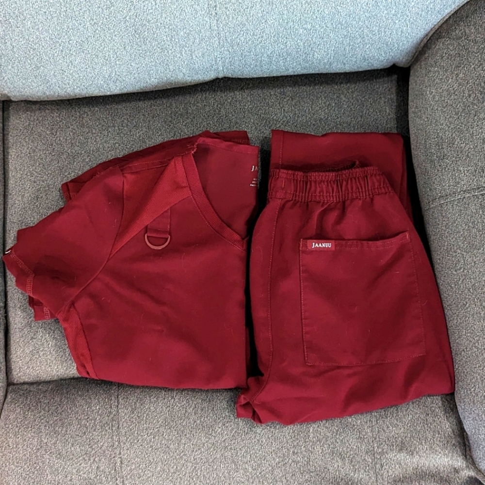 Jaanuu Burgundy Scrub Set